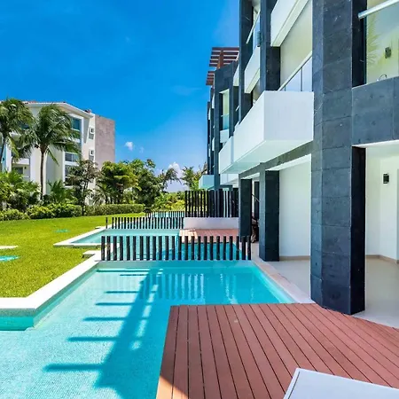 Mareazul Beach Front Resort Condos at Playa del Carmen