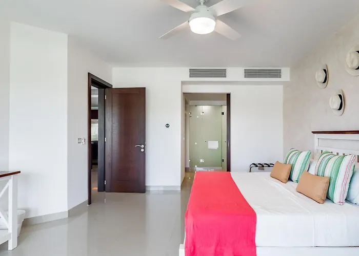 Apartahotel Mareazul Front At