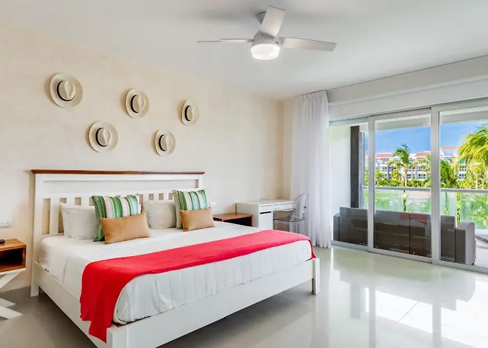 Apartahotel Mareazul Front At